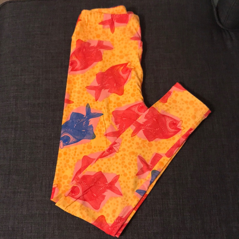 EUC OS LuLaRoe Fish Leggings